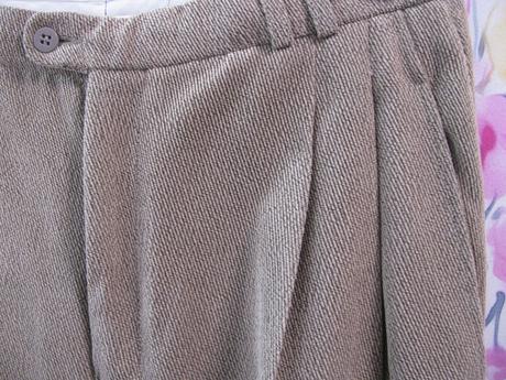 Společenský hnědý oblek, 52