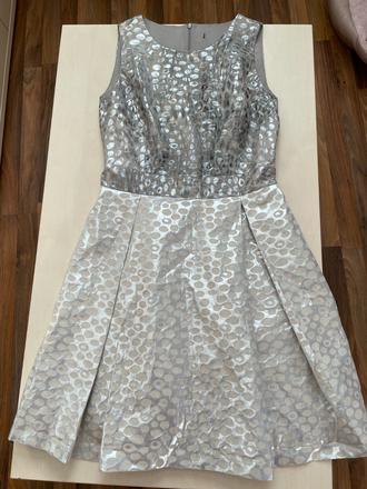 Stříbrné šaty se vzorem, vel l menší cca m i s, mo, m