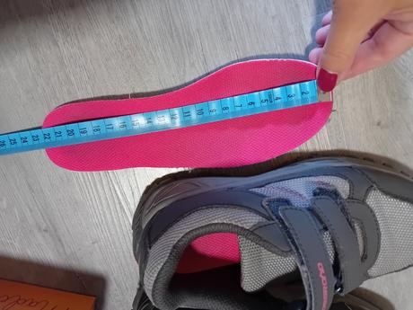 2 x outdoorové botky, 34