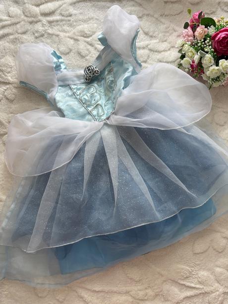 An11/ kostým delux popelka - v.104 zn. disney, 