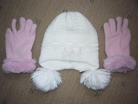 Pletená čepice s bambulkami+rukavičky 110-128, 116