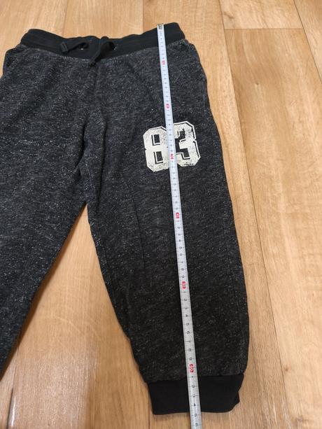 Tříčtvrťáky, 152