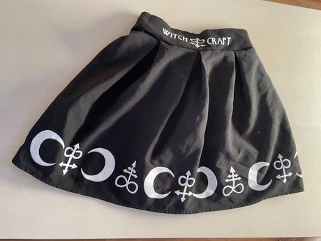 Ghotic/witch krátká sukně, vel s i méně, vada naže, s