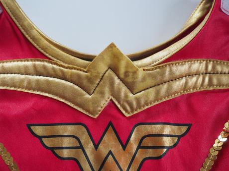 Kostým wonder woman vel 104,