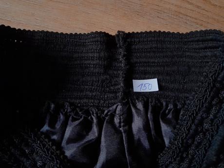 Nádherná černá krajkvá sukně, vel 13/140,top stav, 140