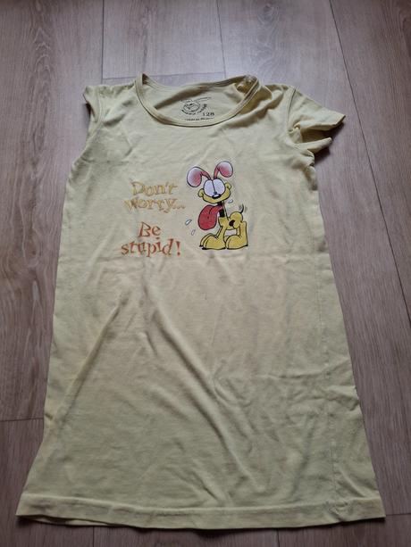 Noční košile, 128