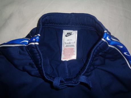 Luxusní tmavomodré teplejší šortky nike 134-146, nike,140 / 146