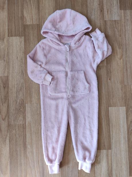 Pyžamový teplý overal, 92