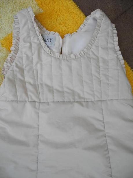 Šusťákové šaty, 140