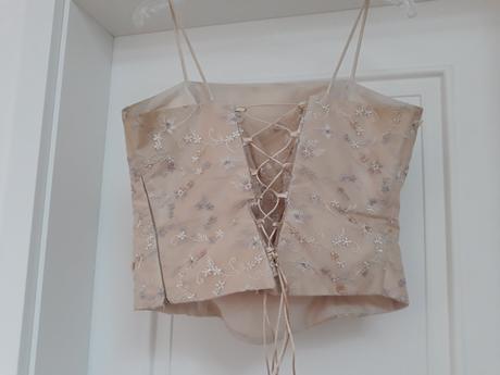 Společenské šaty, 42