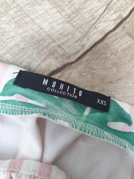 Dívčí či dámské šaty, xs