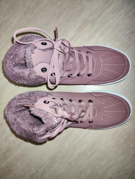 Zateplené kotníkové boty vty 38, victory,38