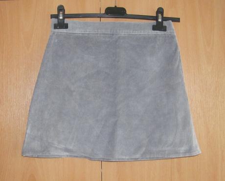 Šedá manšestrová minisukně, 34