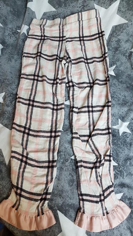 Pyžamové kalhoty, 134