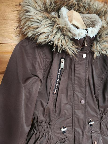 Zimní parka s kožešinovou kapucí vel. 152, next,152