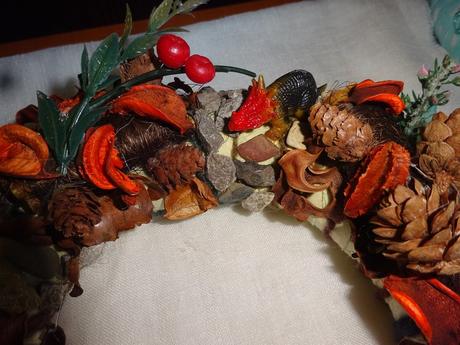 Ruční práce věnec pravěk dinosauři cca 22 cm, 