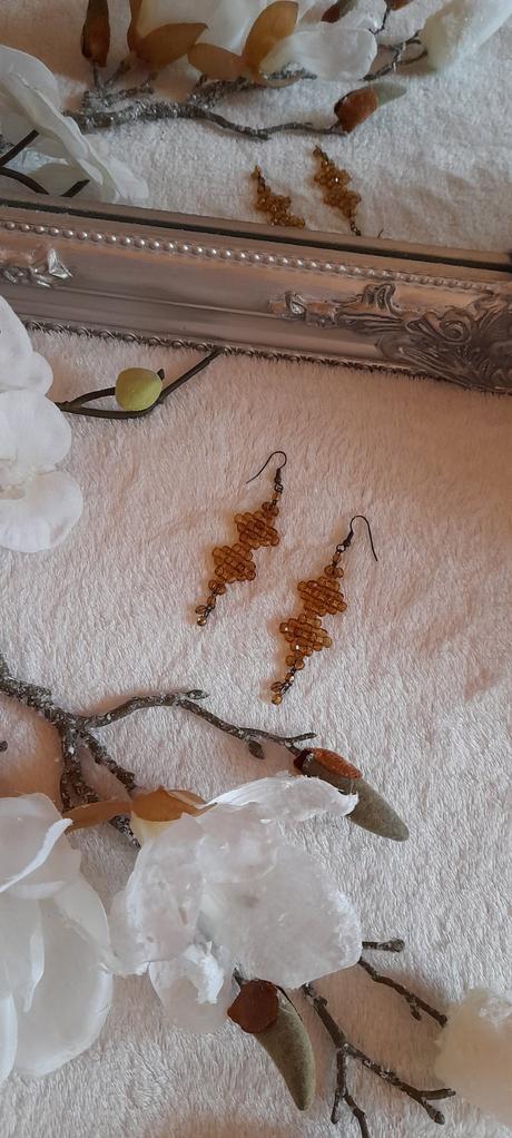 Korálkové dlouhé visací náušnice, 