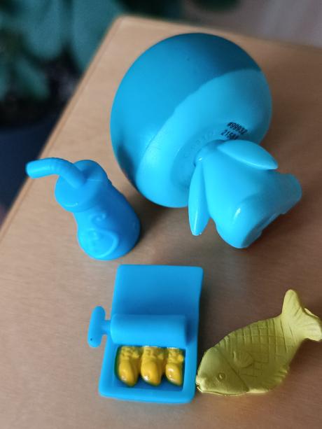 Lps tučňák + sardinky + ryba + pitíčko,