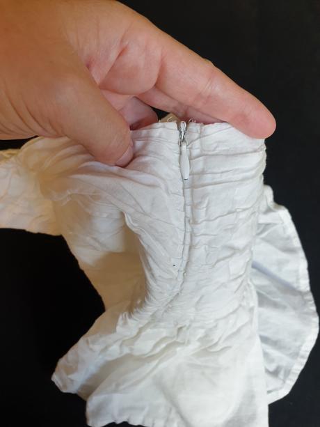 Dívčí sukně, 146