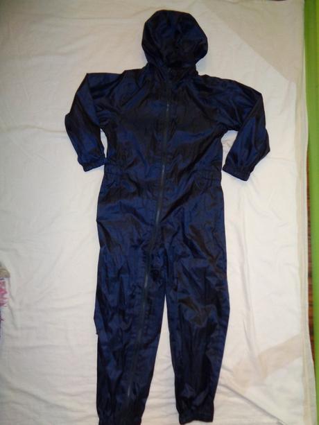 Tmavomodrý nepromokavý šusťákový overal, 128