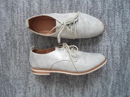 Šedé stříbrné boty polobotky oxford, 40