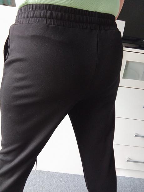 Tepláky černé vel."xl/xxl", xl