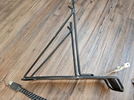 Černý zadní nosič na kolo sport arsenal, 