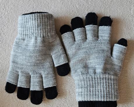 Dětské nové prstové rukavičky šedé pokemon pikachu, 104