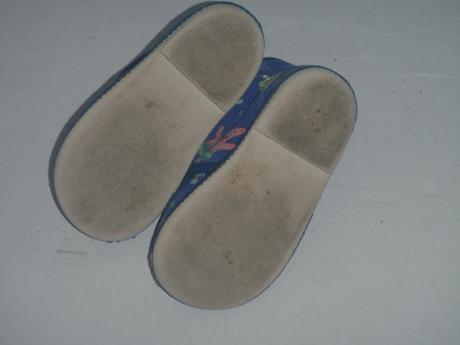 Zdravotní bačkorky, modré s příšerkami, 21