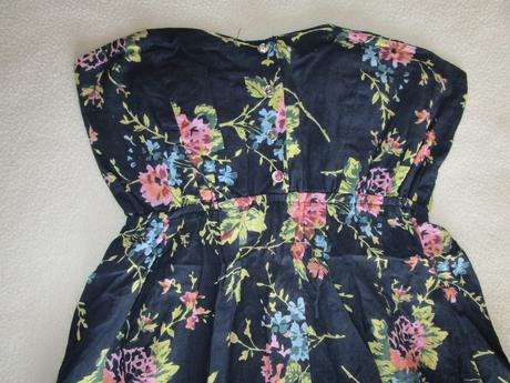 Velmi pěkné lehoučké bavl. letní šaty, bez ramínek, primark,34