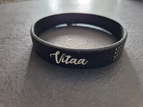 Náramek youtuber vitaa, 