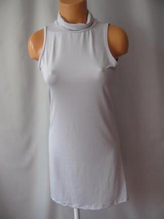 Elastické světle šedé mini šaty, s