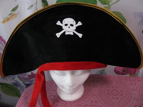 Karneval - pirátská čepice,
