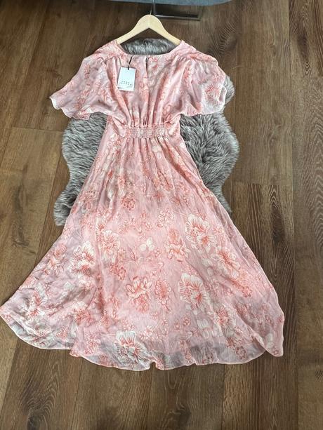 Luxusní společenské šaty, s