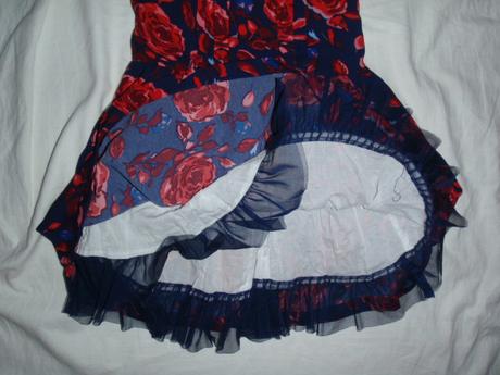 Luxusní květované modročervené šaty, 98