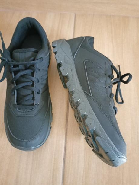 Nové nenošené chlapecké boty, quechua,39