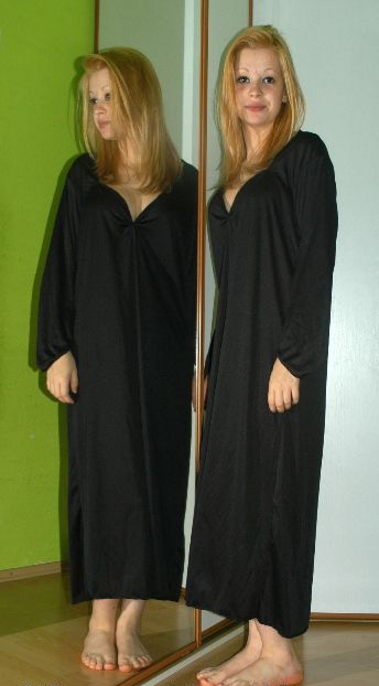 Černé karnevalové šaty čertice či čarodějnice, 