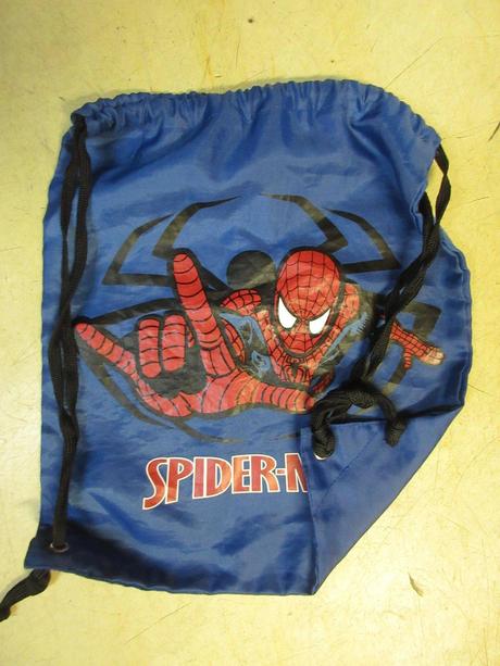 N1580/4     školní pytlík h&m se spidermanem, 