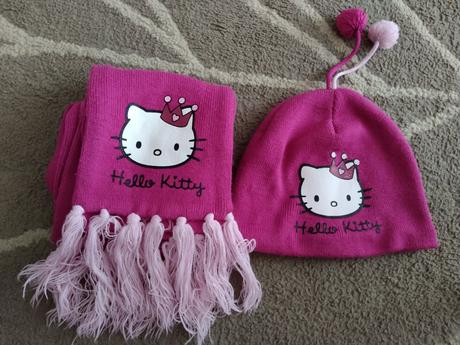 Čepice hello kitty a jiné, 116