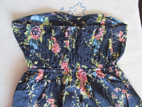 Velmi pěkné lehoučké bavl. letní šaty, bez ramínek, primark,34