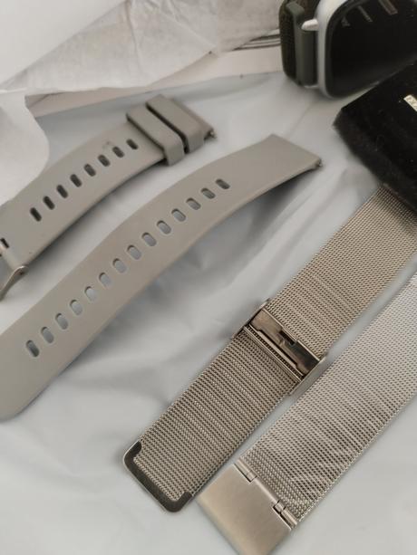 Chytré hodinky minimálně použité, 