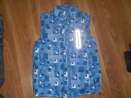 Zateplená vesta, 158