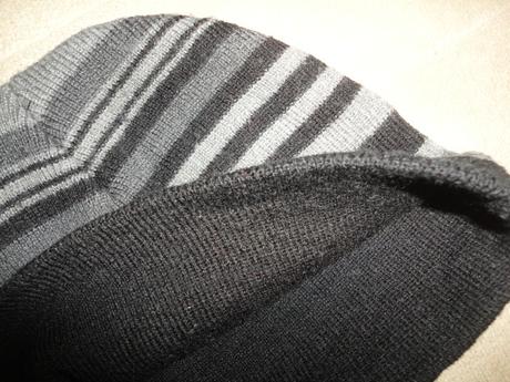 Acrylová čepička, vel. 2-3 roky, 98