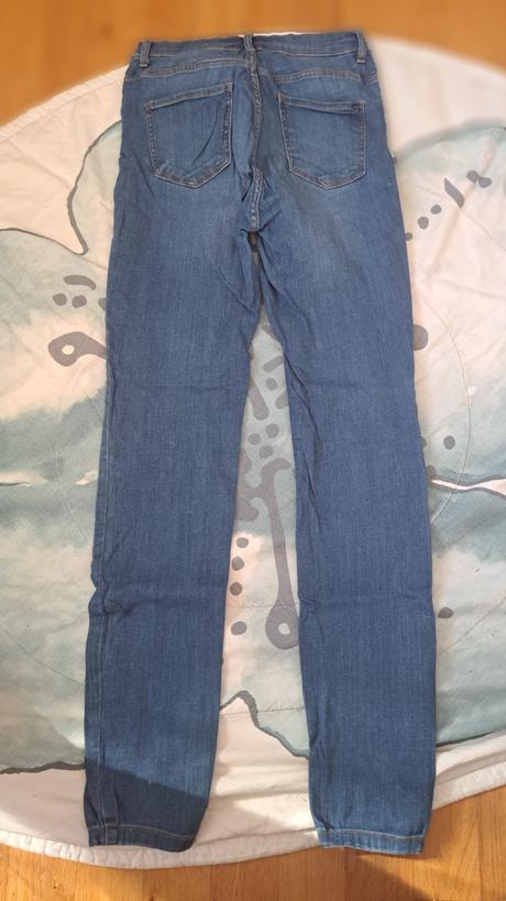 Džíny, amisu,28