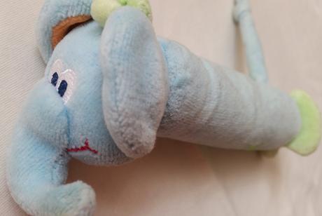 Plyšový pískací slon, 