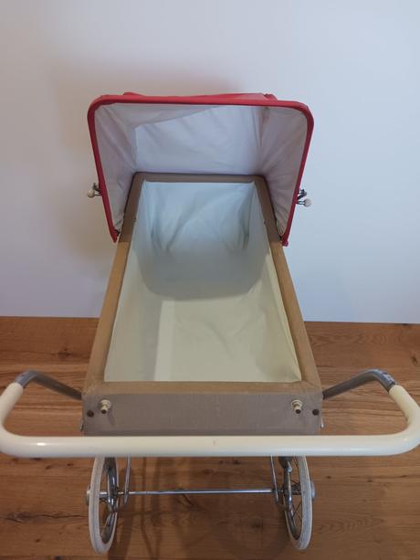 Retro kočárek, 