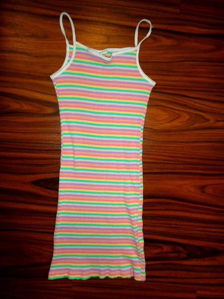 Krásné duhové pruhované šaty - pružné, 152