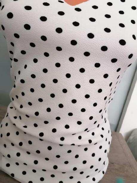 Tričko s puntíky, s