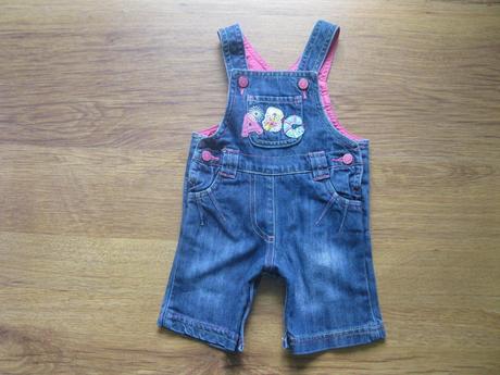 Laclové džíny, 56