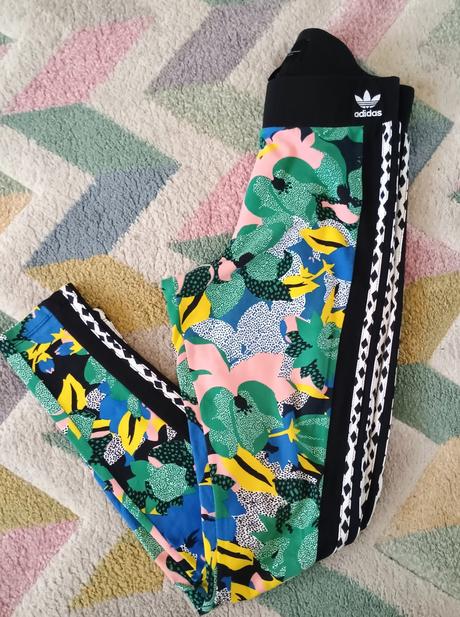 Krásné bavlněné legíny adidas barevné vel.s, adidas,s
